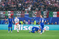 开云官网-意大利客场战平克罗地亚，难以击败对手