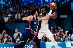 开云体育入口-包含一名球员在关键时刻挺身而出，打出全场最佳表现的词条