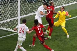 开云体育下载-法国被瑞士逼平，欧洲国家联赛半决赛对阵揭晓