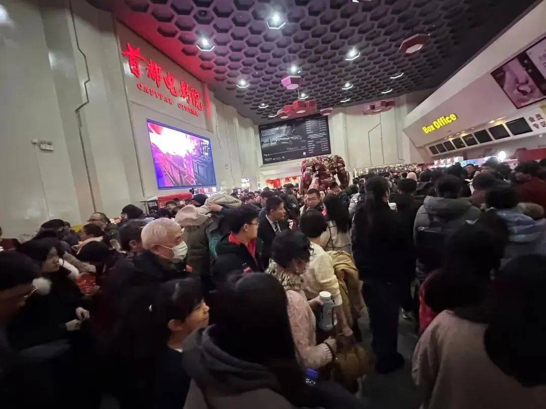 观众疯狂响应，球票一票难求的简单介绍