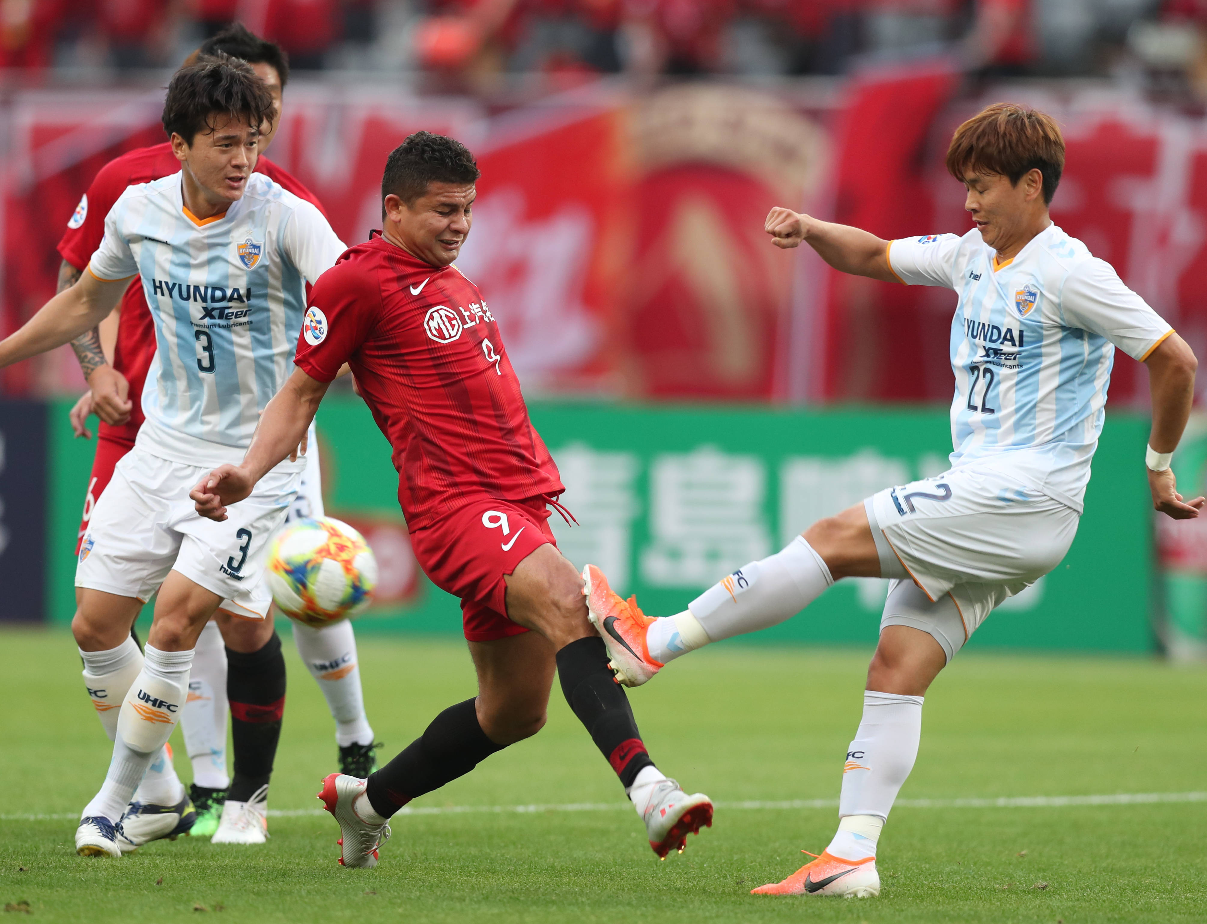 上海申花队晋级至下一轮比赛 上海申花队晋级至下一轮比赛