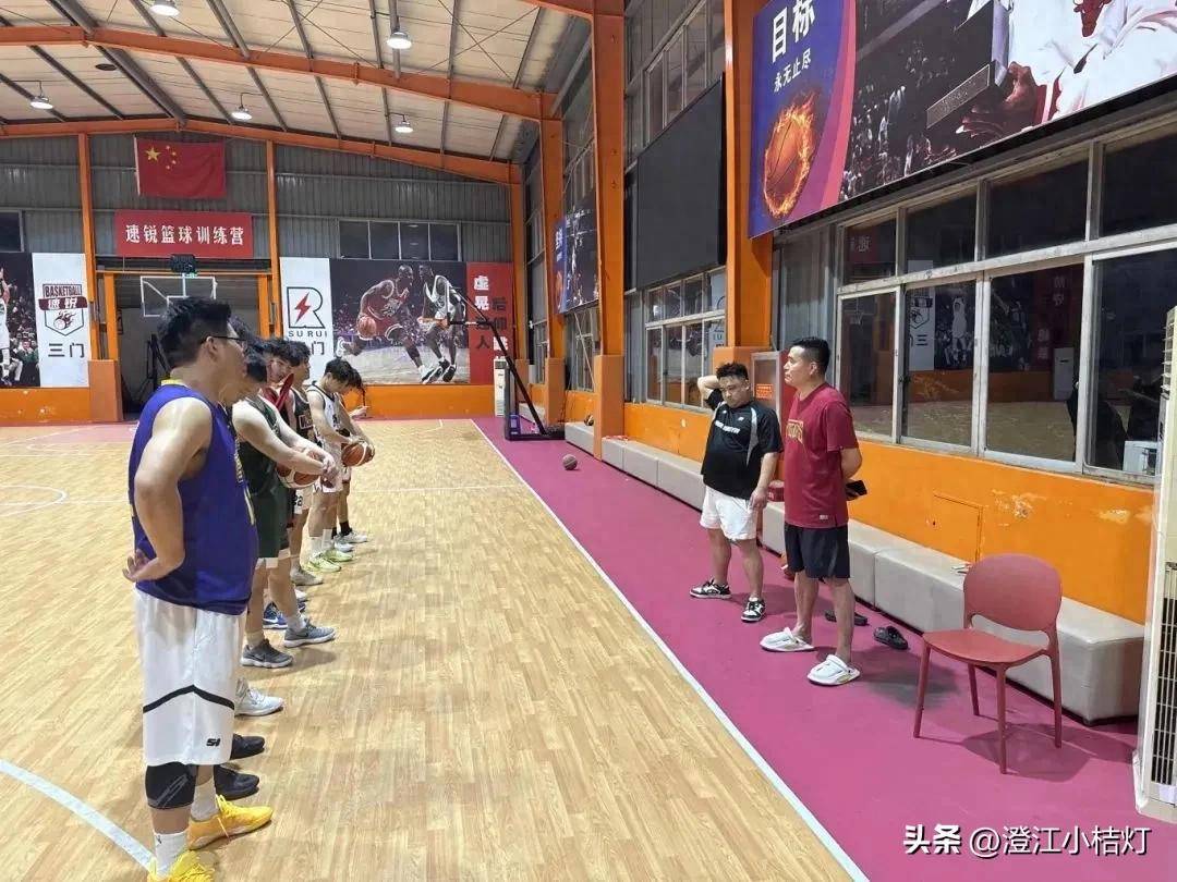 篮球训练成果显著,集体备战 篮球训练成果显著,集体备战