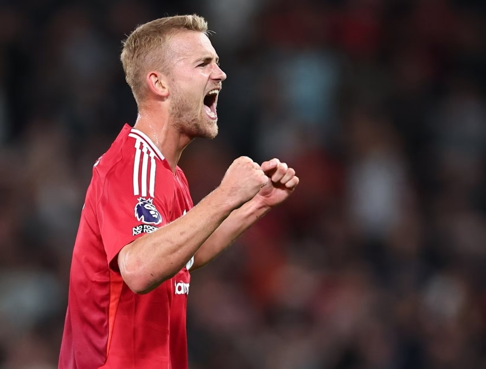 关于雷恩外租球员表现抢眼，或重回曼联效力的信息