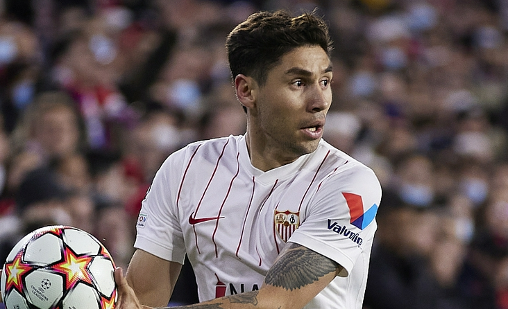 包含塞维利亚主场不敌南特，积分稍微下滑排名略有下滑的词条