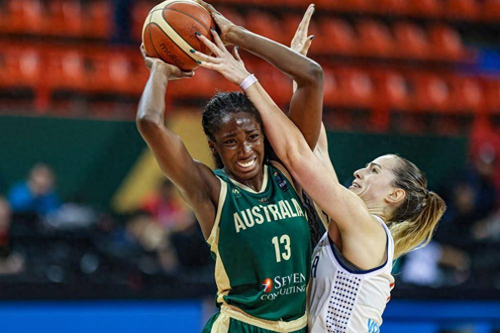 关于亚非洲顶级女球员同场较技，展现技术实力的信息