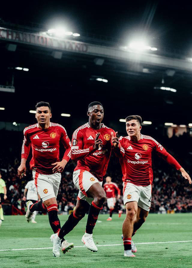 曼联尽管全力拼搏，欧冠之路终结