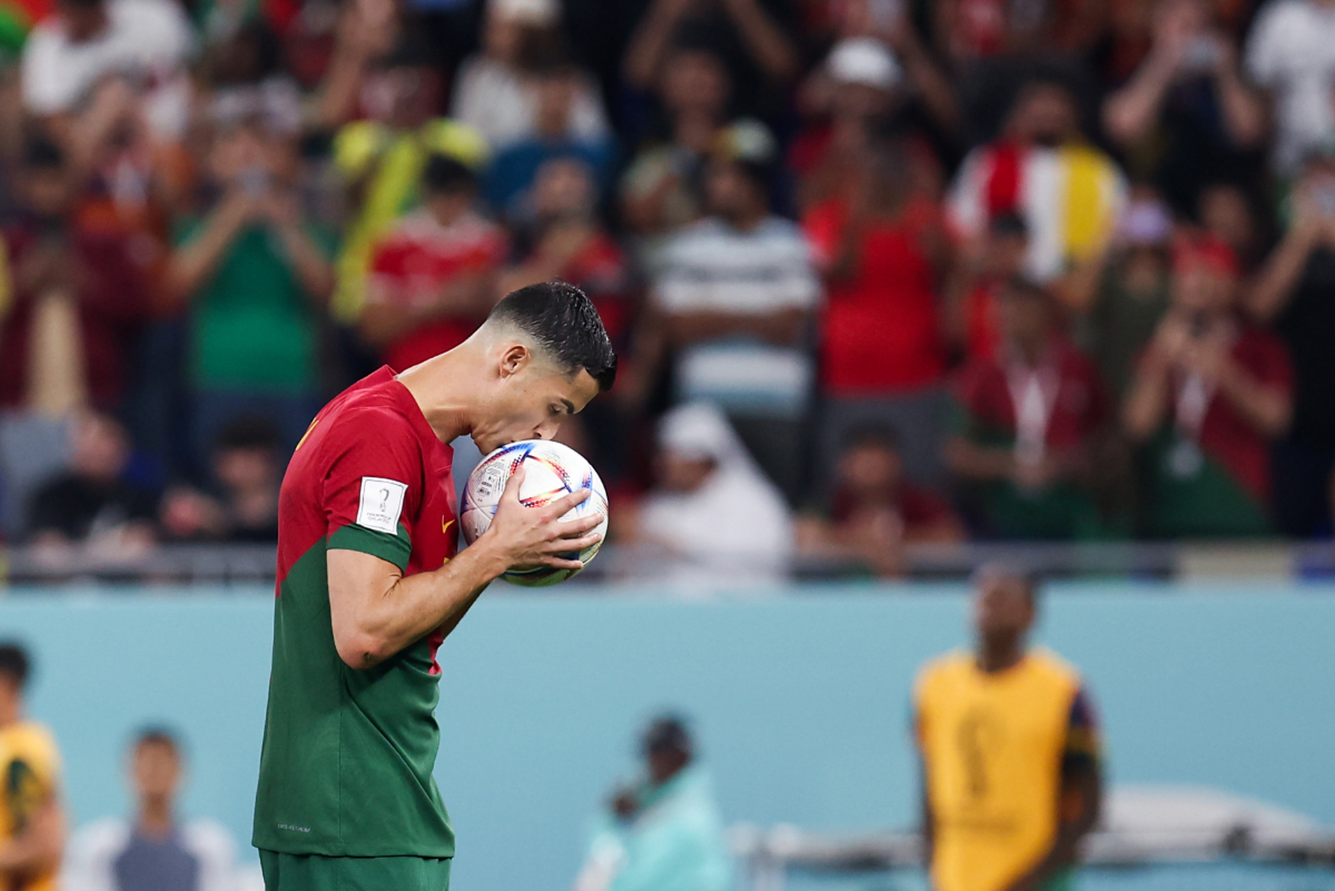 胜者晋级，败者回家，欧洲之巅见真章