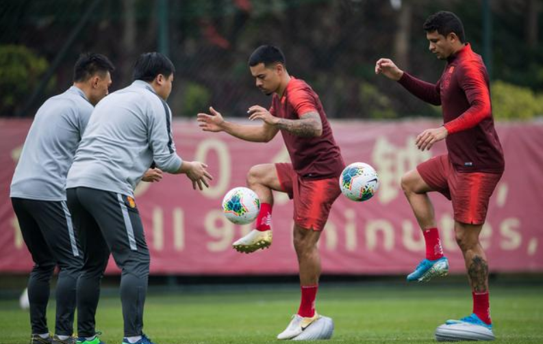 国足领队李铁赛后：进球机会足够好，遗憾把握不住