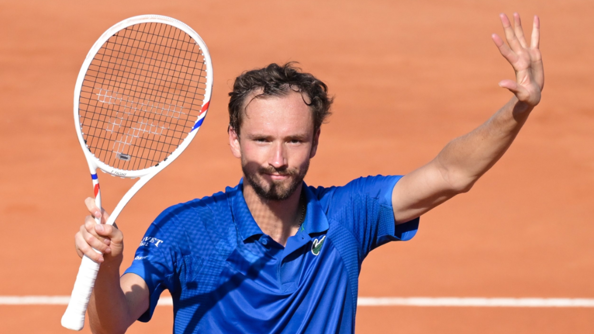 日本网球队完胜欧洲网球队，梅德韦杰夫制霸全场的简单介绍